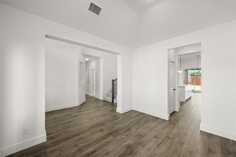 Spacious, unfurnished interior of a new home in Shady Valley Estates, Midlothian (Image 25). Spacious, unfurnished interior of a new home in Shady Valley Estates, Midlothian (Image 25).