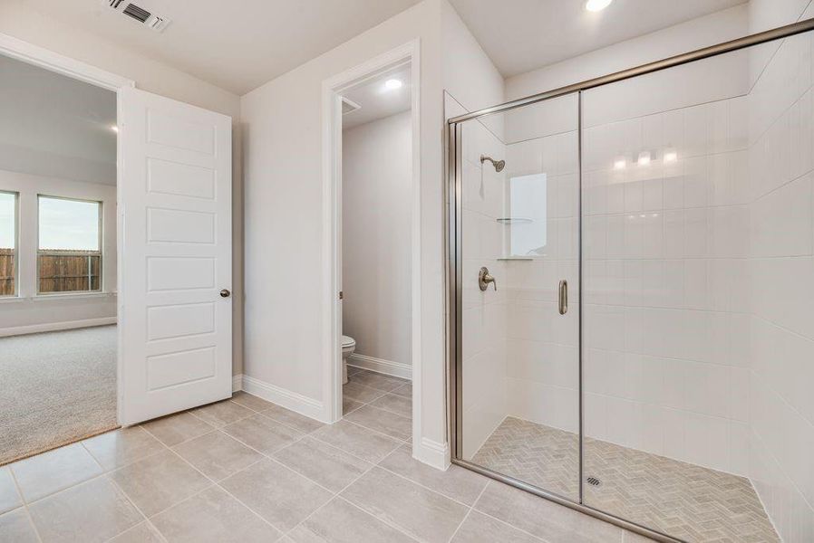 Spacious, unfurnished interior of a new home in Sutton Fields, Celina (Image 29).