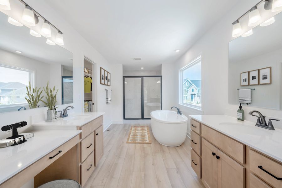 Representative furnished interior of a home built from the Rhodes by Fischer Homes in Twin Lakes, Hoschton (Image 7).
