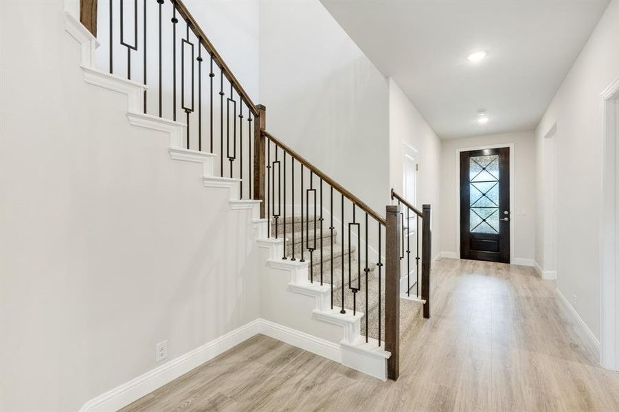 Spacious, unfurnished interior of a new home in Star Ranch, Godley (Image 17).