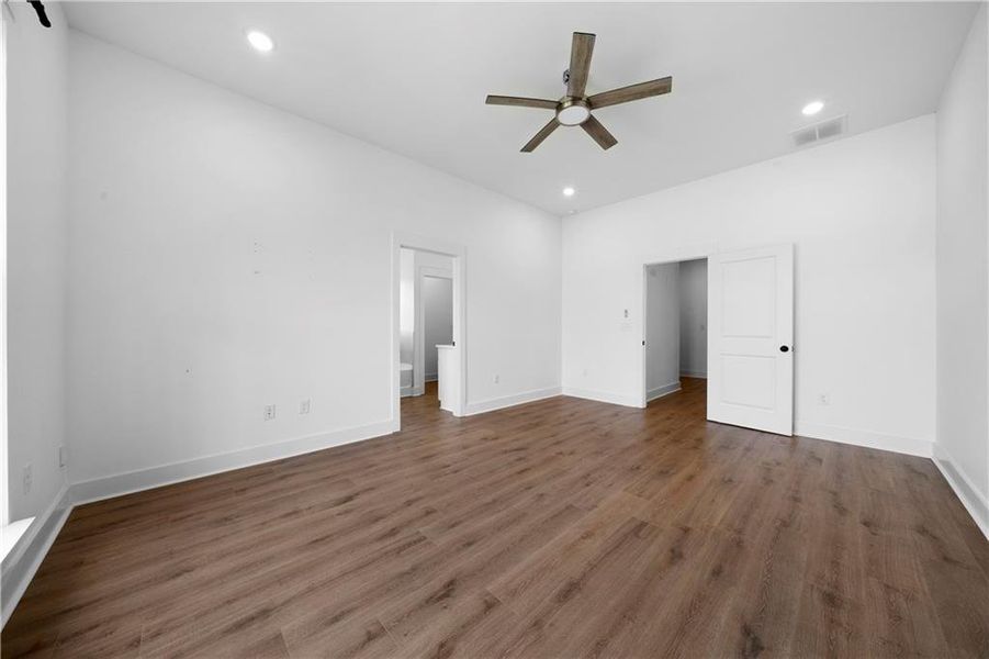 Spacious, unfurnished interior of a new home in , Rome (Image 32).