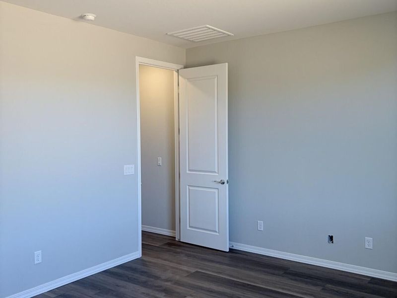 Spacious, unfurnished interior of a new home in North Ridge at Pronghorn Ranch, Prescott Valley (Image 13). Spacious, unfurnished interior of a new home in North Ridge at Pronghorn Ranch, Prescott Valley (Image 13).