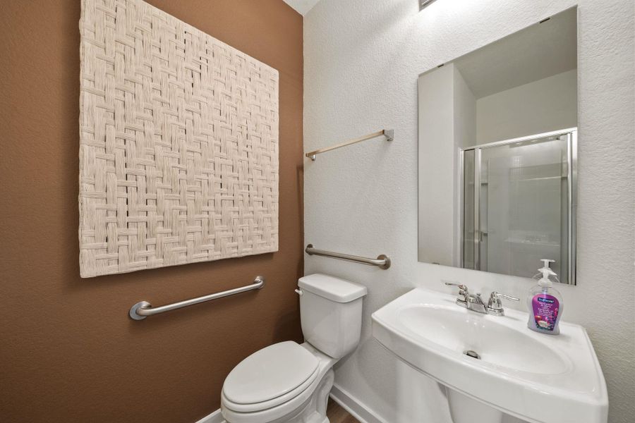 Furnished interior view inside a new home in Skyview, Belton (Image 17).