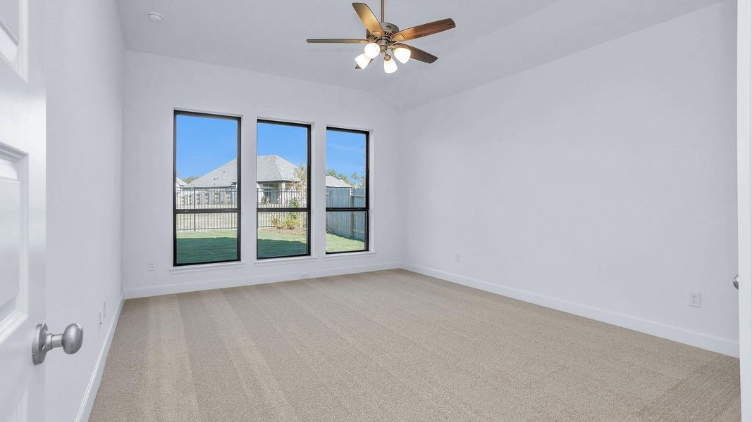 Spacious, unfurnished interior of a new home in Artavia 55' - Valencia, Conroe (Image 16).