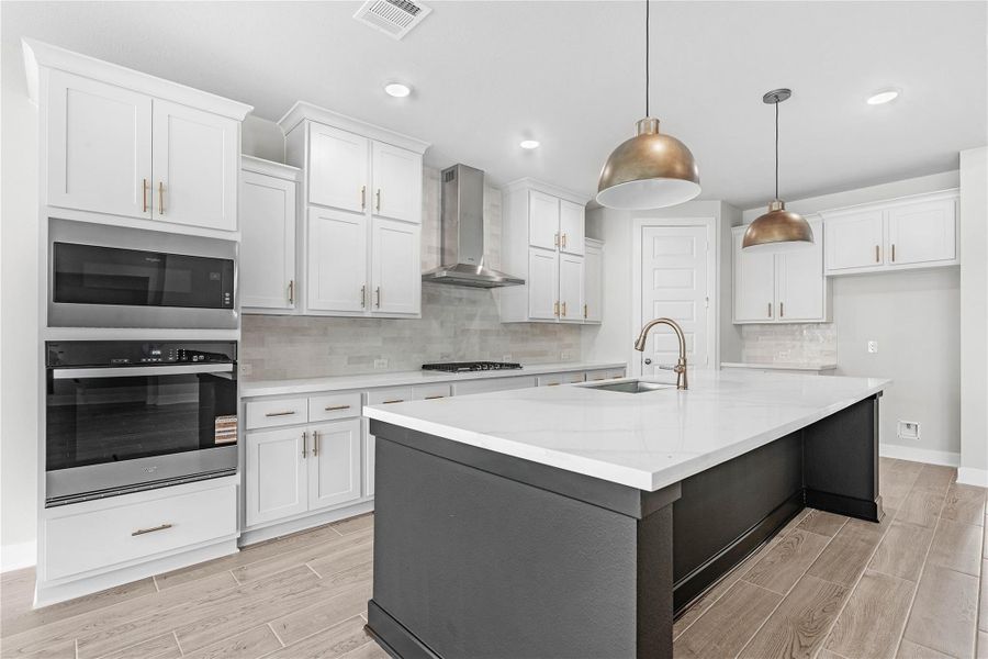 Representative image. Features, specifications, selections and colors may vary. Representative image. Features, specifications, selections and colors may vary.