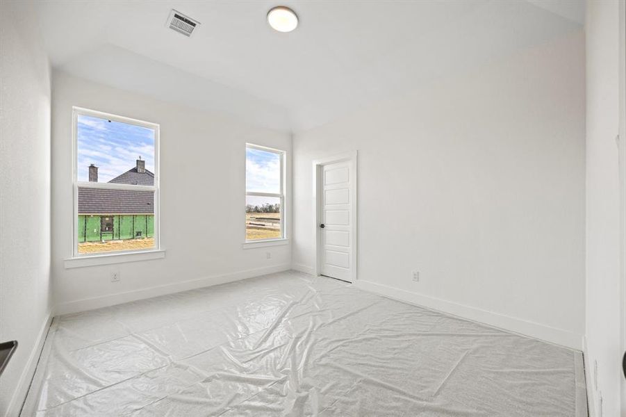Spacious, unfurnished interior of a new home in Harper Estates, Celina (Image 29).