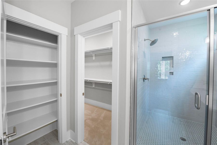 25_632_Angus_Ct_Sanford_NC_27332_USA-Bat