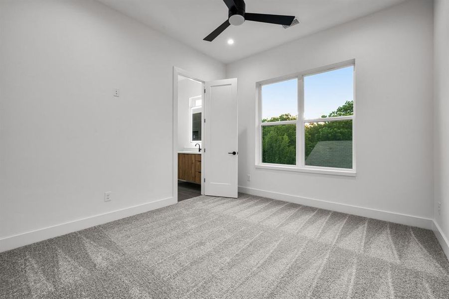 Spacious, unfurnished interior of a new home in , Dallas (Image 20). Spacious, unfurnished interior of a new home in , Dallas (Image 20).