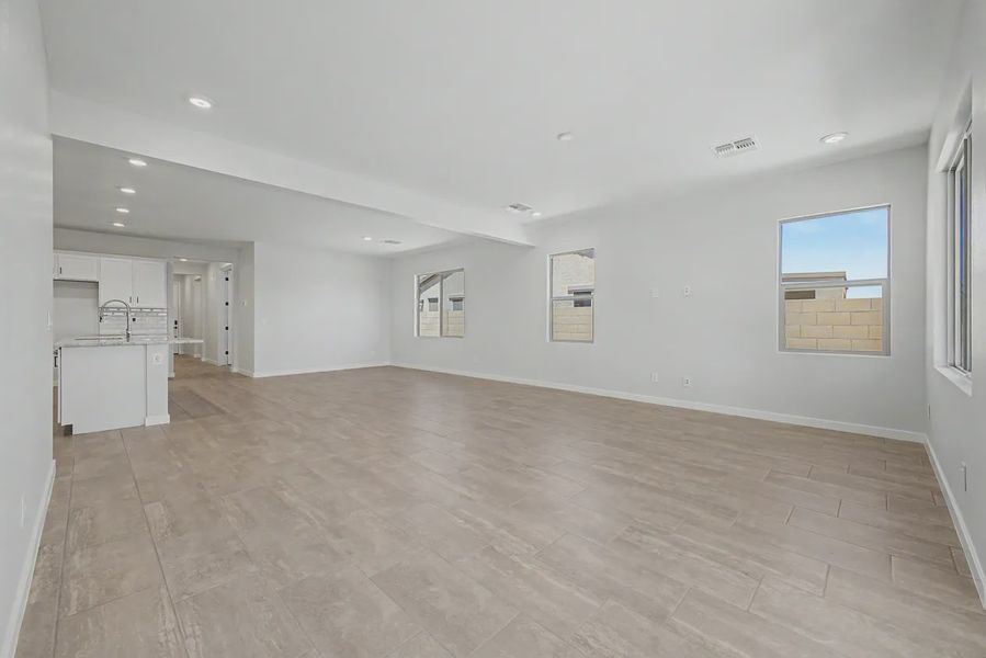 Spacious, unfurnished interior of a new home in Avanti at Granite Vista, Waddell (Image 20).