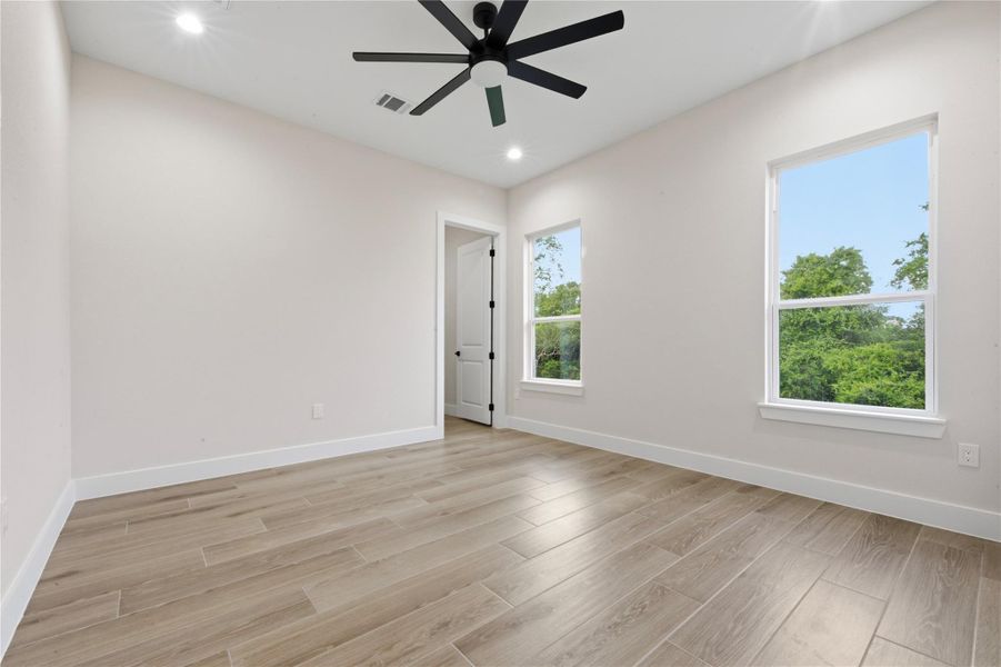 Spacious, unfurnished interior of a new home in , Baytown (Image 40). Spacious, unfurnished interior of a new home in , Baytown (Image 40).