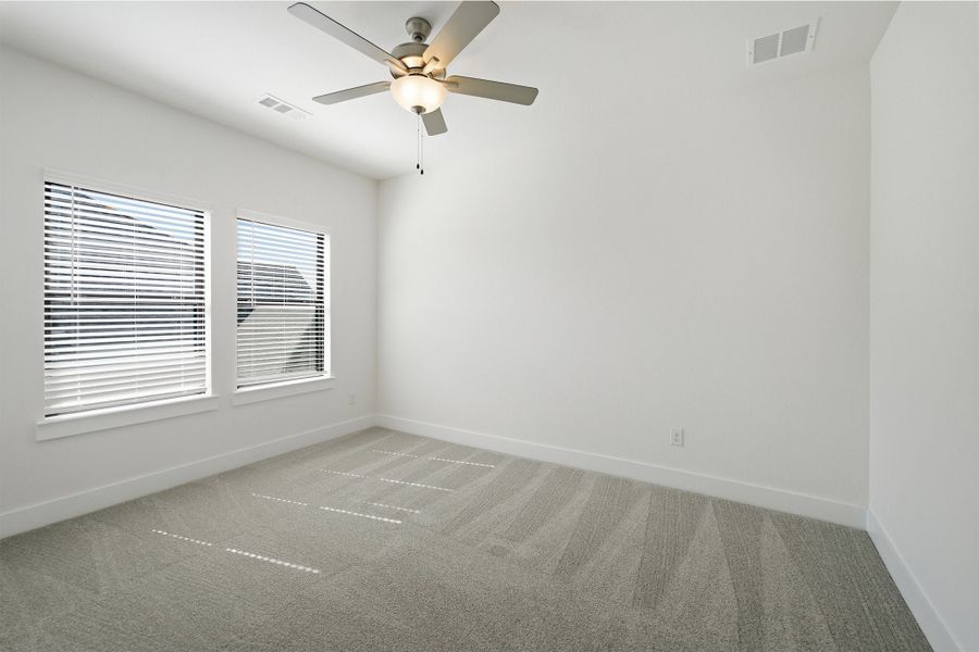 Spacious, unfurnished interior of a new home in Sonoma Verde, Rockwall (Image 76).