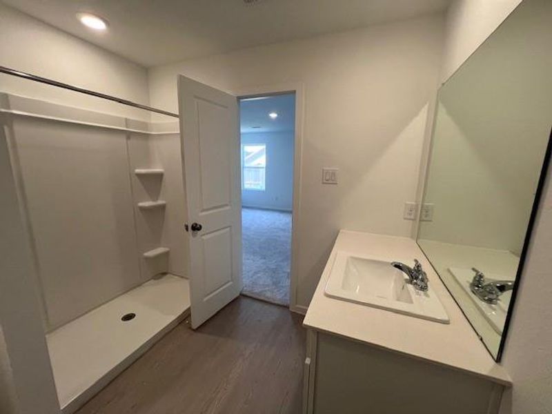 **Photos are representative only. This is not the actual home.** **Photos are representative only. This is not the actual home.**