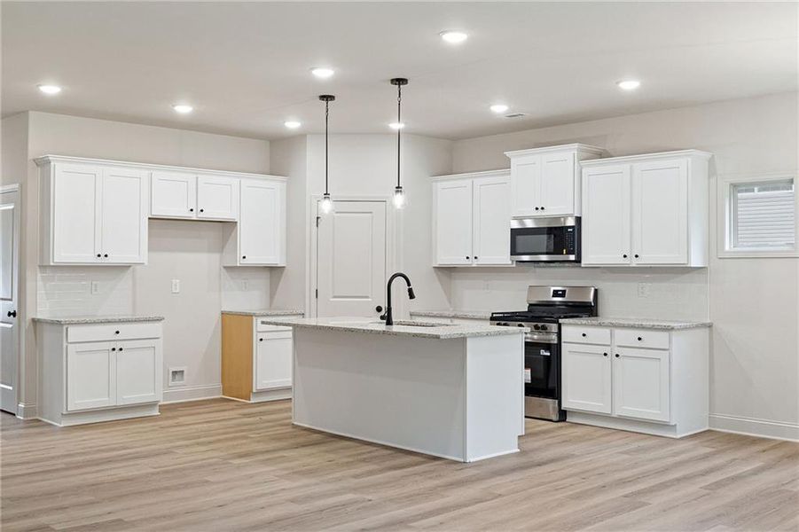 Furnished interior view inside a new home in , Dallas (Image 12).