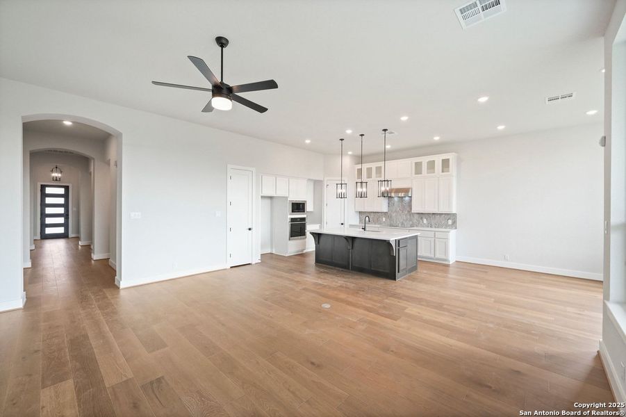 Spacious, unfurnished interior of a new home in Alsatian Oaks: 60ft. lots, Castroville (Image 18).