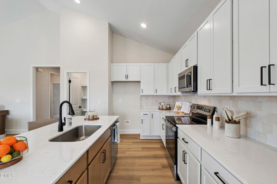 4506 Fairhaven Staged-15