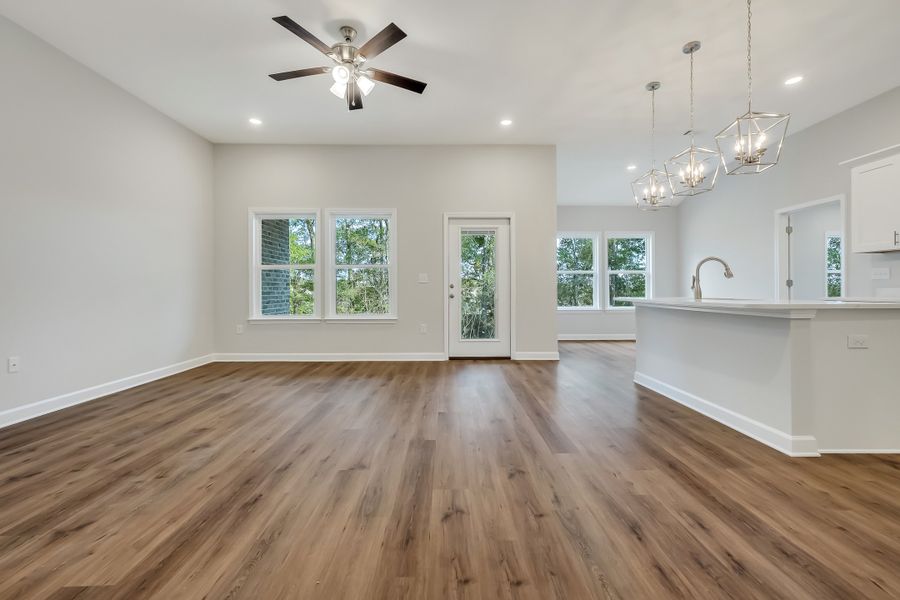 Spacious, unfurnished interior of a new home in , Crestview (Image 29).