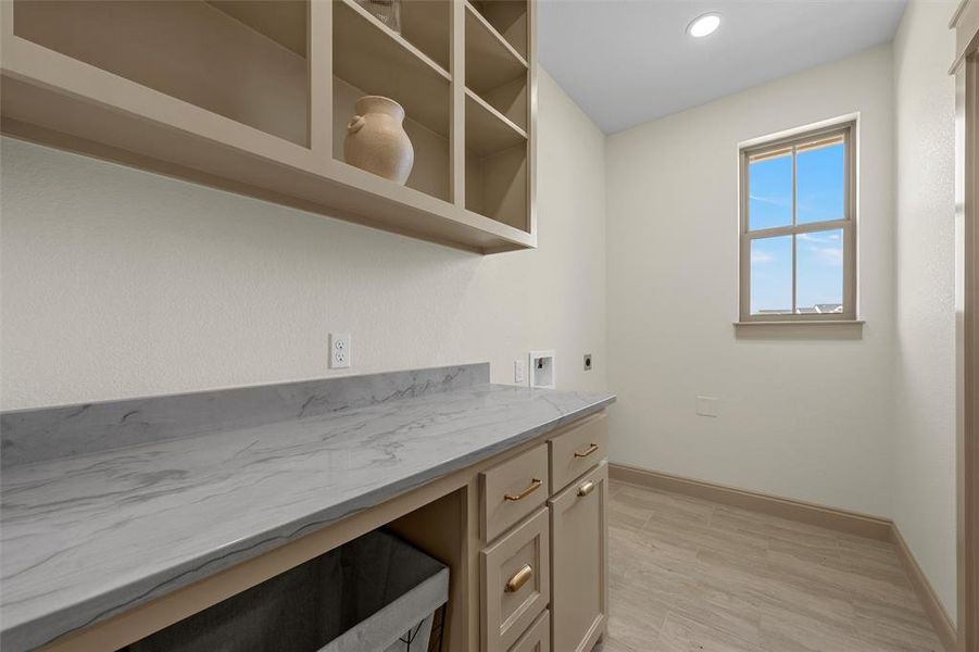 Furnished interior view inside a new home in , Robinson (Image 11).