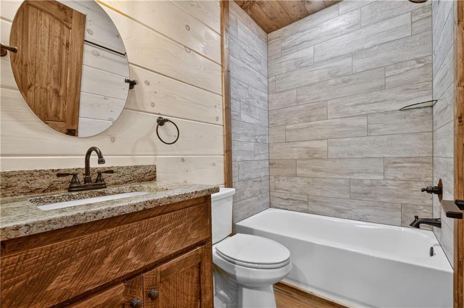 Furnished interior view inside a new home in , Ellijay (Image 5).