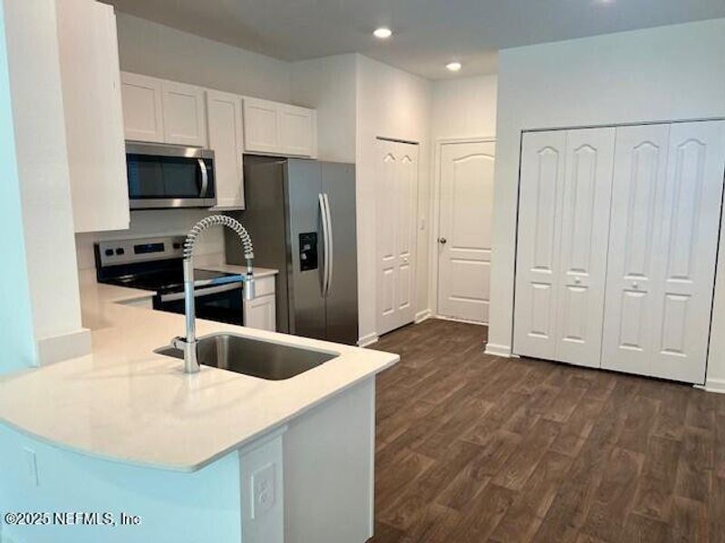 Furnished interior view inside a new home in Corsair, Middleburg (Image 11).