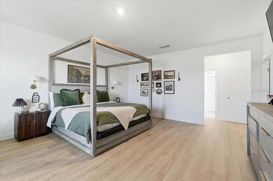 Furnished interior view inside a new home in Hills of Minneola, Minneola (Image 37).