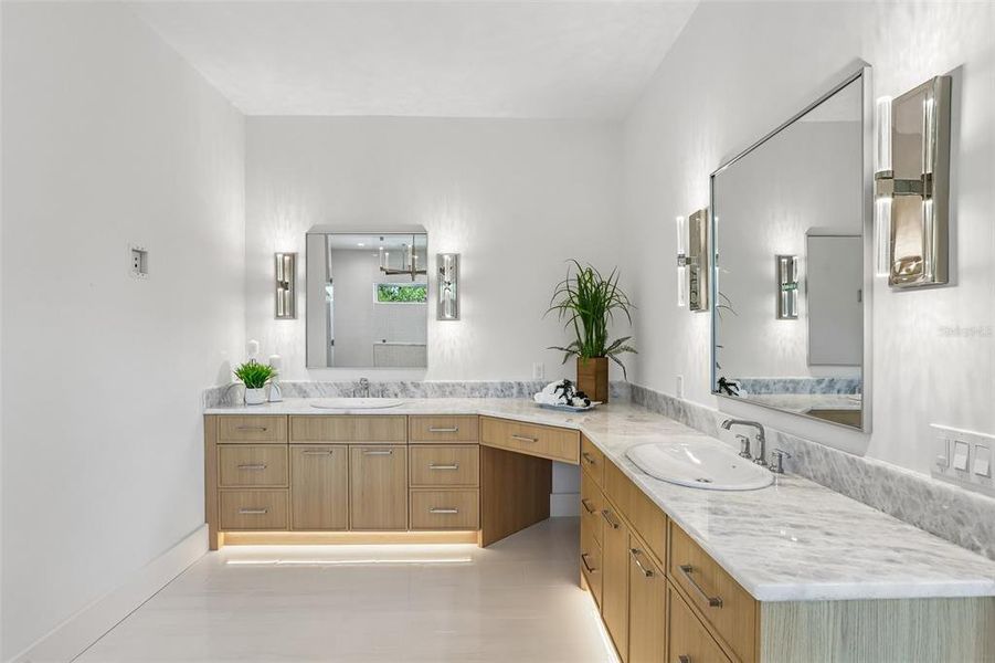 Furnished interior view inside a new home in , Tampa (Image 78).