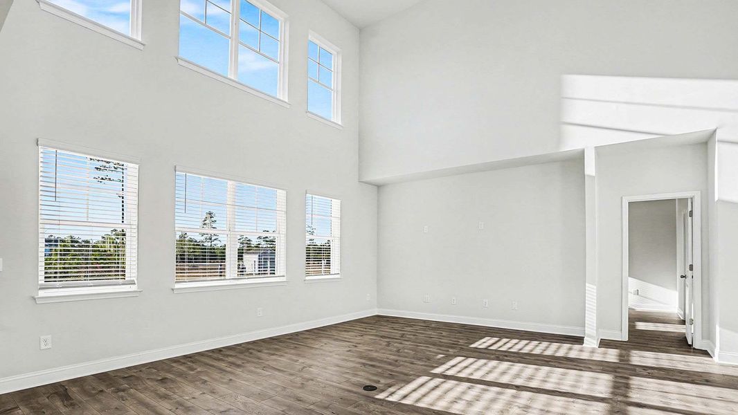 Spacious, unfurnished interior of a new home in Auberon Woods, Conway (Image 9).