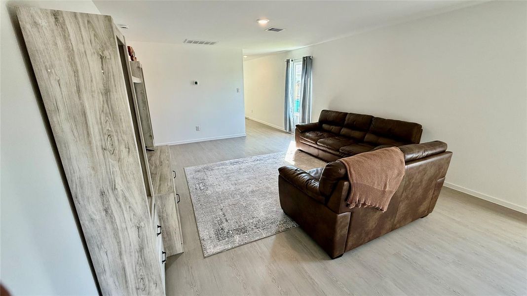 Coming from the master bedroom to the living room. Coming from the master bedroom to the living room.