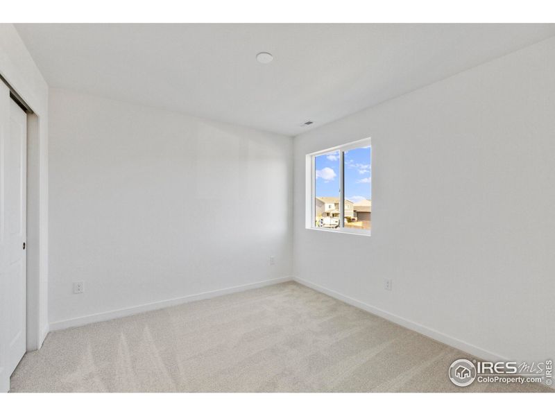 Spacious, unfurnished interior of a new home in Granary, Johnstown (Image 13).