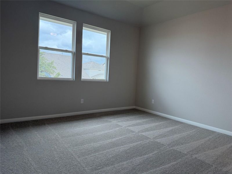 Spacious, unfurnished interior of a new home in Cannon Ranch 40s, Dripping Springs (Image 18).