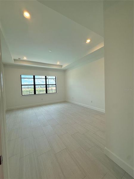 Spacious, unfurnished interior of a new home in Del Webb Catalina, Lakewood Ranch (Image 24).