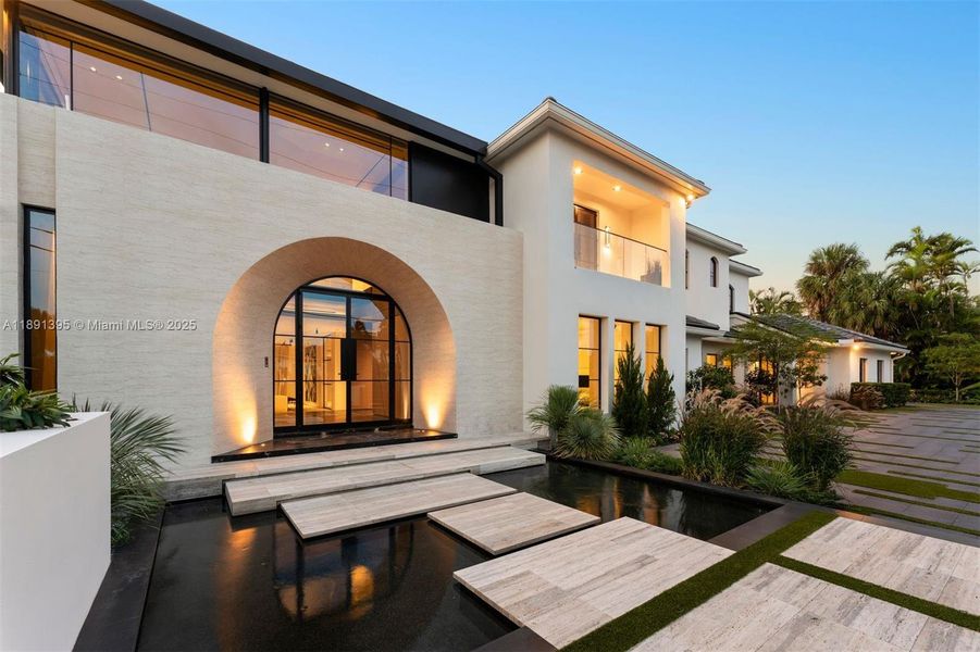 Image 48 of a home in .