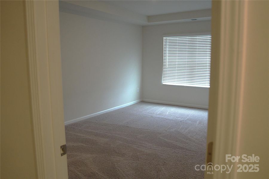 Spacious, unfurnished interior of a new home in , Fort Mill (Image 10).