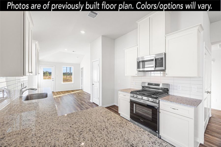 Image 23 of a home in Santa Fe.