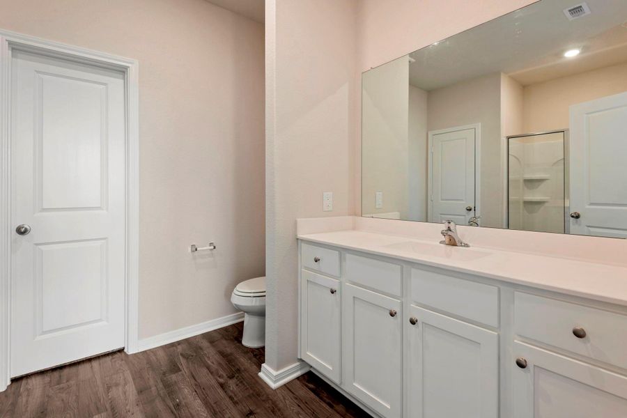 Furnished interior view inside a new home in Pinewood Trails, Cleveland (Image 6).
