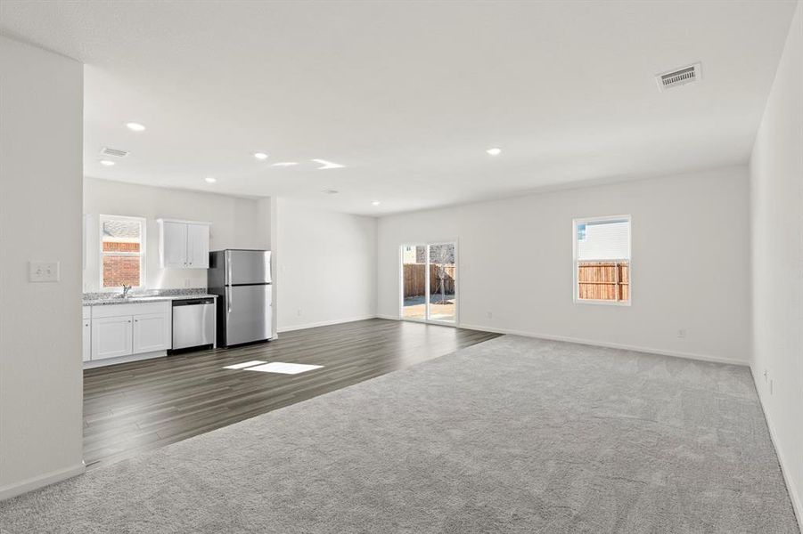 08. 807 Lexington - Family