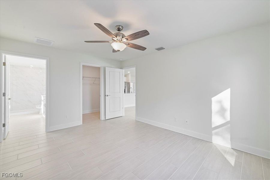 Spacious, unfurnished interior of a new home in Cape Coral, Cape Coral (Image 25). Spacious, unfurnished interior of a new home in Cape Coral, Cape Coral (Image 25).