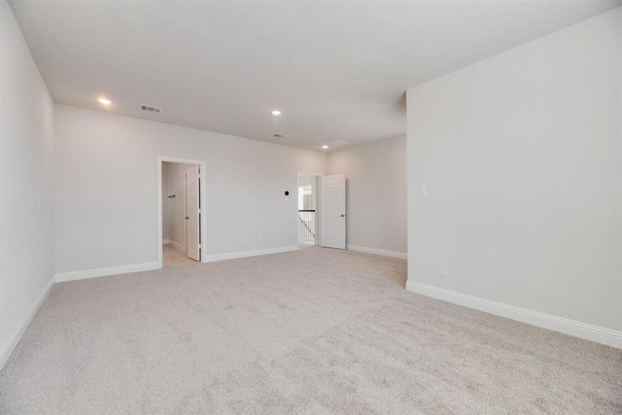 Spacious, unfurnished interior of a new home in Bayside, Rowlett (Image 12). Spacious, unfurnished interior of a new home in Bayside, Rowlett (Image 12).