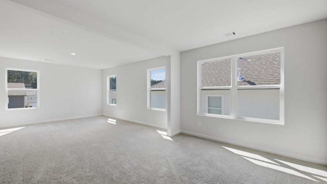 Spacious, unfurnished interior of a new home in Hamptons at Riverwood South, Dallas (Image 20).