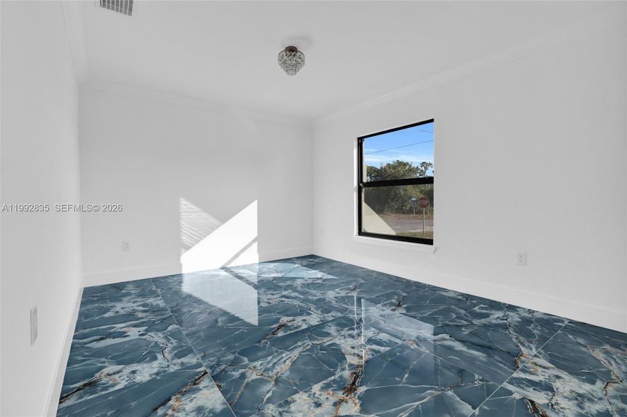 Spacious, unfurnished interior of a new home in , Lehigh Acres (Image 23).