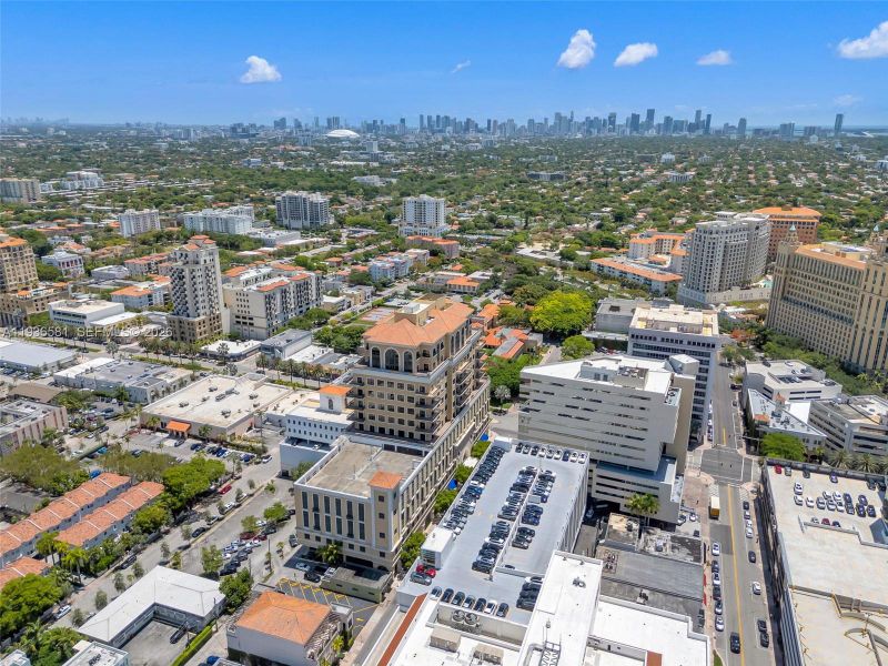Condo located in Coral Gables, FL showcasing its design and architecture (Image 4). Condo located in Coral Gables, FL showcasing its design and architecture (Image 4).