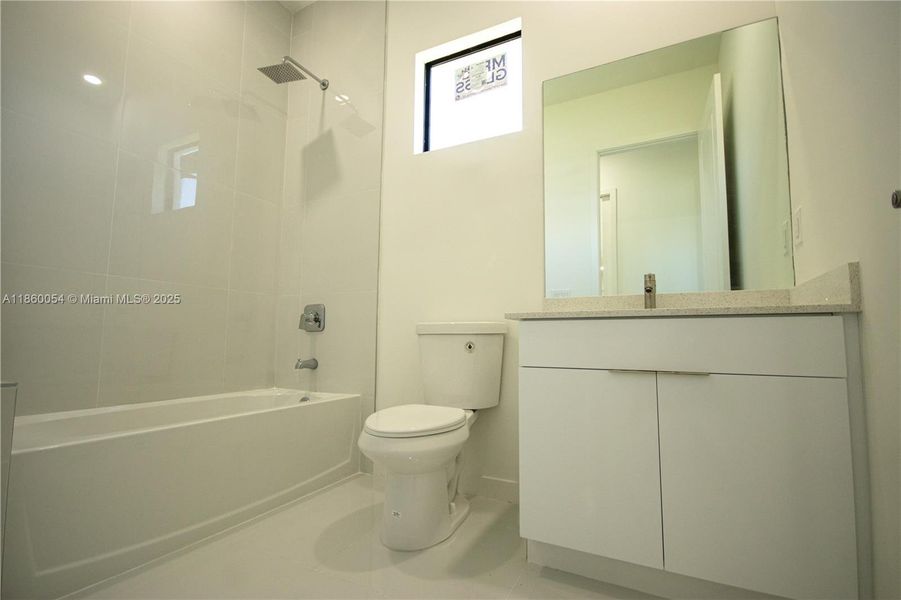 Furnished interior view inside a new home in , Lehigh Acres (Image 16).