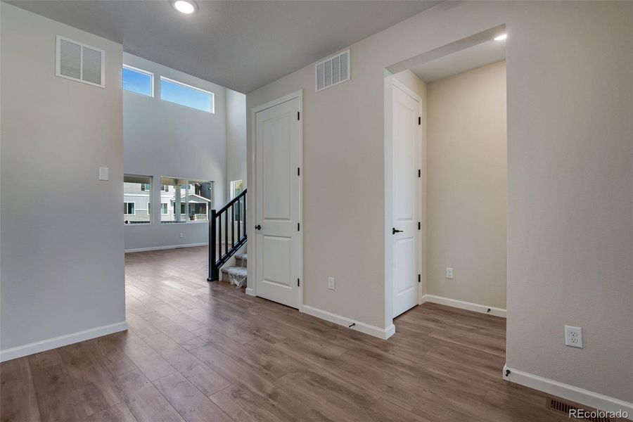 Spacious, unfurnished interior of a new home in Reunion Ridge, Commerce City (Image 30).