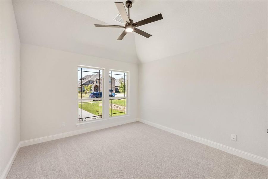 Spacious, unfurnished interior of a new home in Sunset Ridge, Alvarado (Image 16).