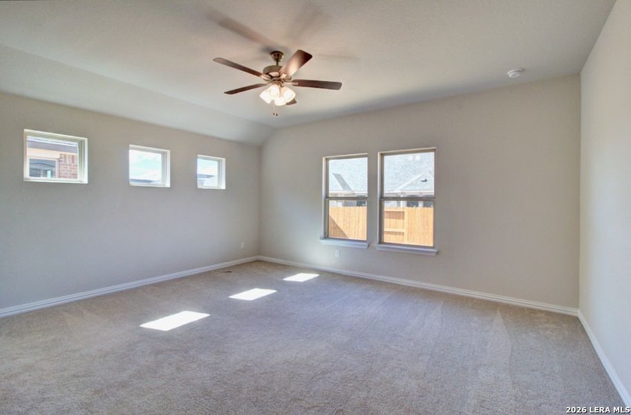 Spacious, unfurnished interior of a new home in Clear Creek, New Braunfels (Image 22).