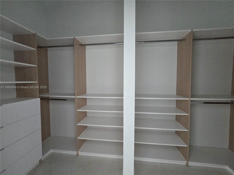 Image 34 of a home in .