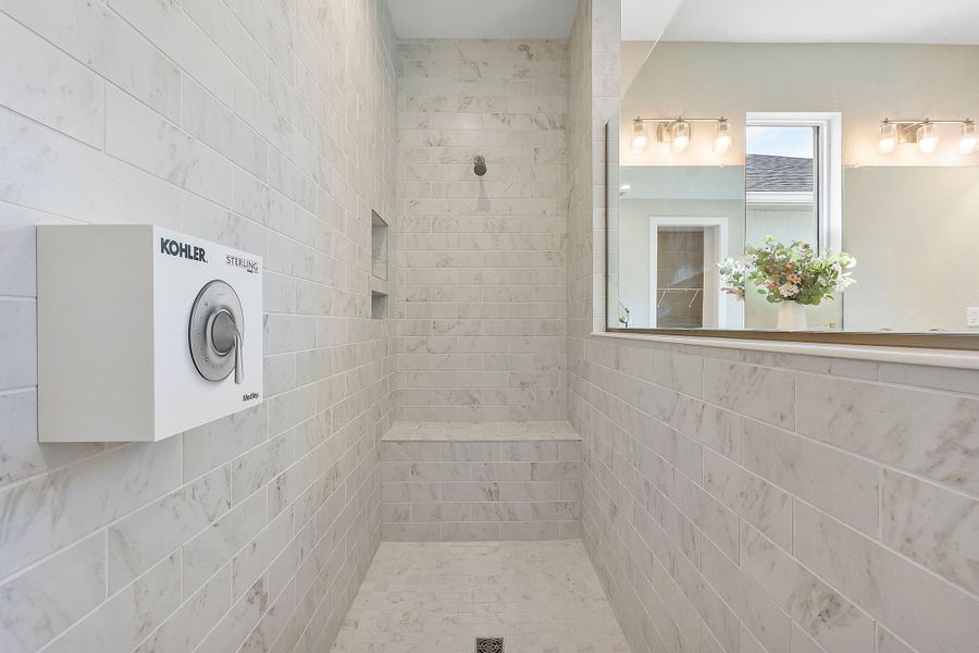 Representative interior finishes for a home built from the Charlotte by William Ryan Homes in The Sanctuary – Royal Collection, Punta Gorda (Image 21). Representative interior finishes for a home built from the Charlotte by William Ryan Homes in The Sanctuary – Royal Collection, Punta Gorda (Image 21).