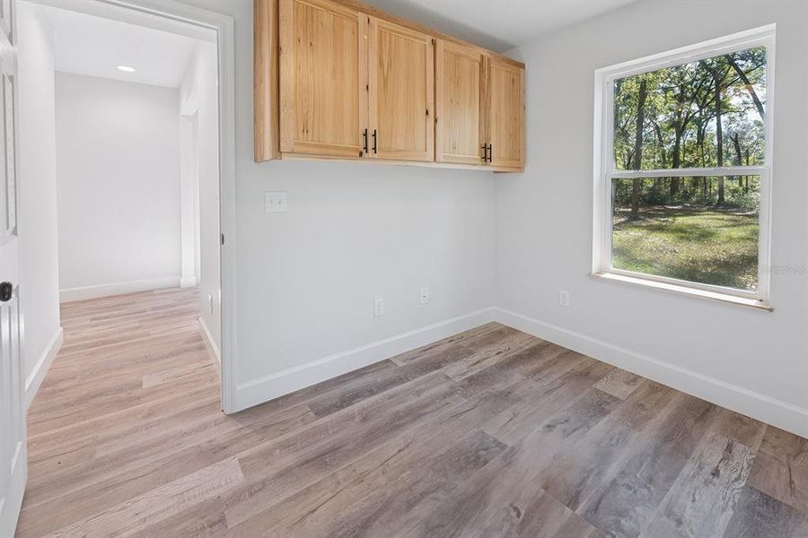 Spacious, unfurnished interior of a new home in , Bell (Image 26).