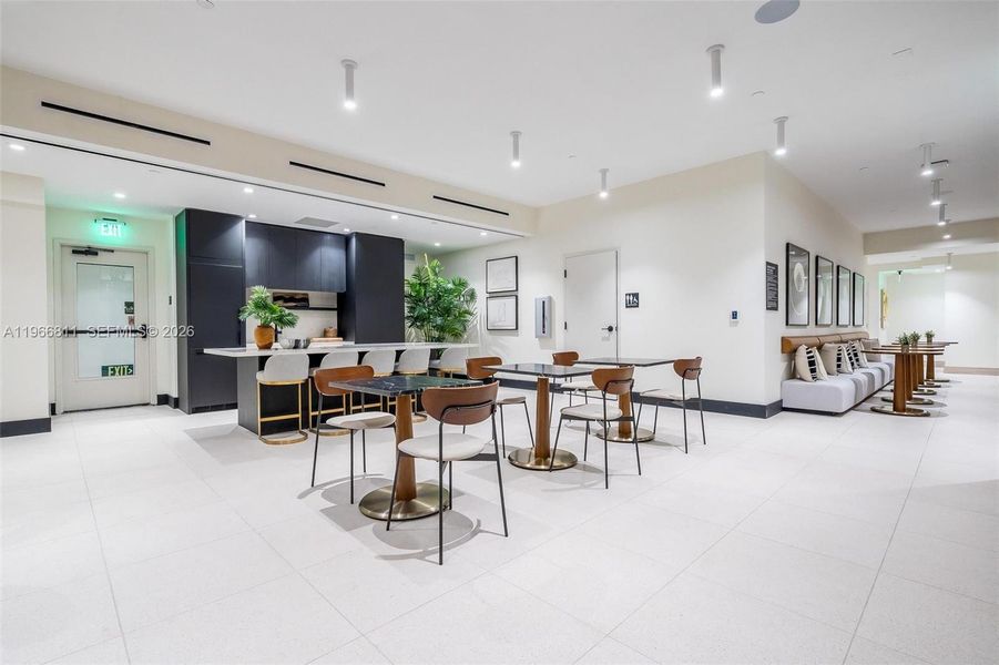 Community amenities in , Miami (Image 53).