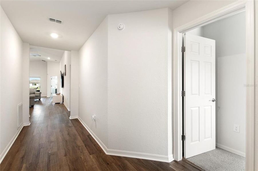 Spacious, unfurnished interior of a new home in , Winter Haven (Image 20).