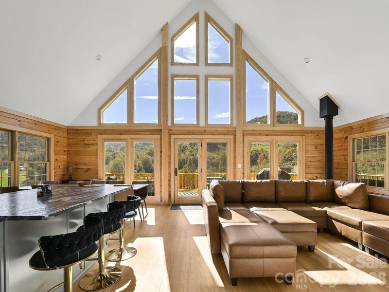 Community amenities in , Canton (Image 31).